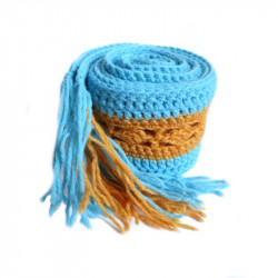 Echarpe rayée jaune et bleue