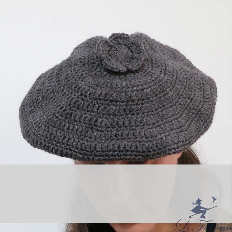 Béret élégant au crochet
