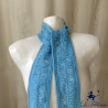 Echarpe bleue au crochet à la fourche: C'est l'hiver!