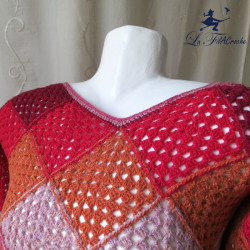 Pull femme col asymétrique rouge et rose