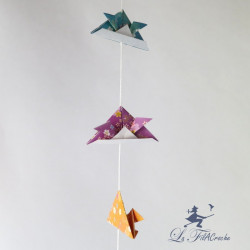 Guirlande de kabutos en origami: Tête à casque