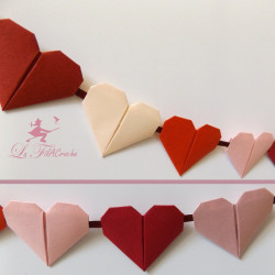 Guirlande de coeurs en papier