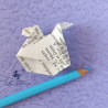 Poule pliée en papier de livre