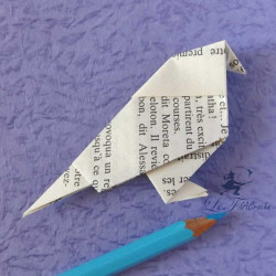 Oiseau en papier de livre