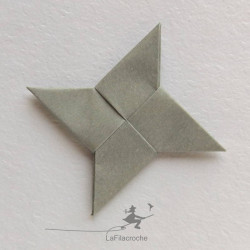 Etoile de ninja en origami