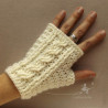 Mitaines à torsade au crochet