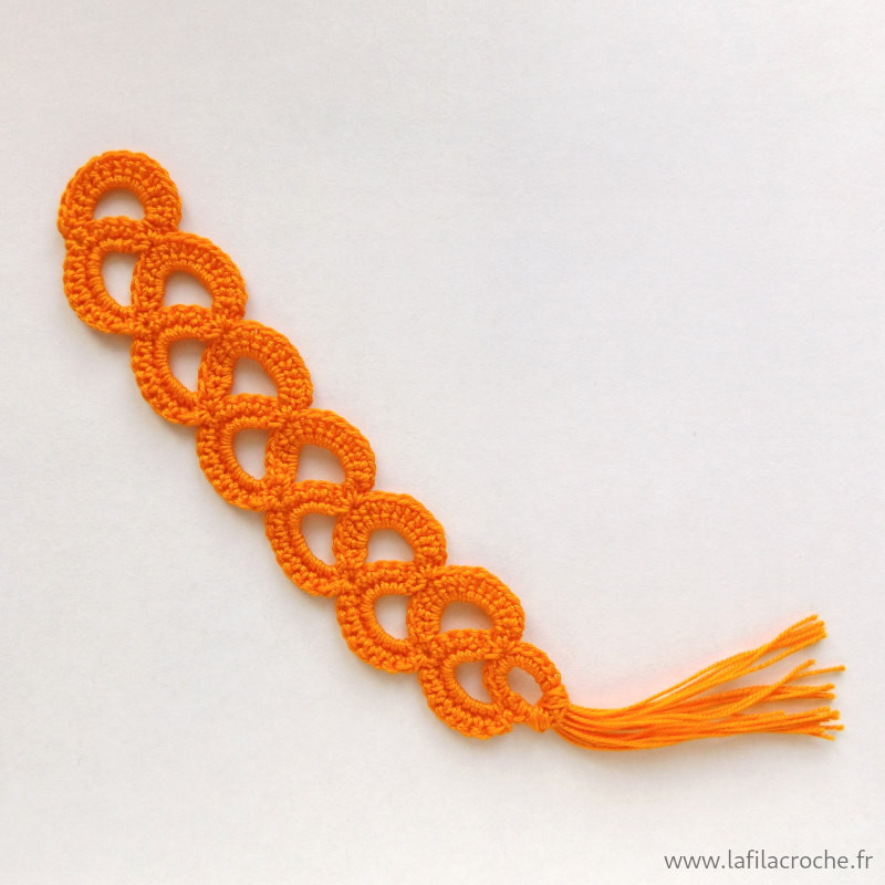 Marque-page arabesque dentelle orange