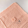 Plaid bébé rose au crochet