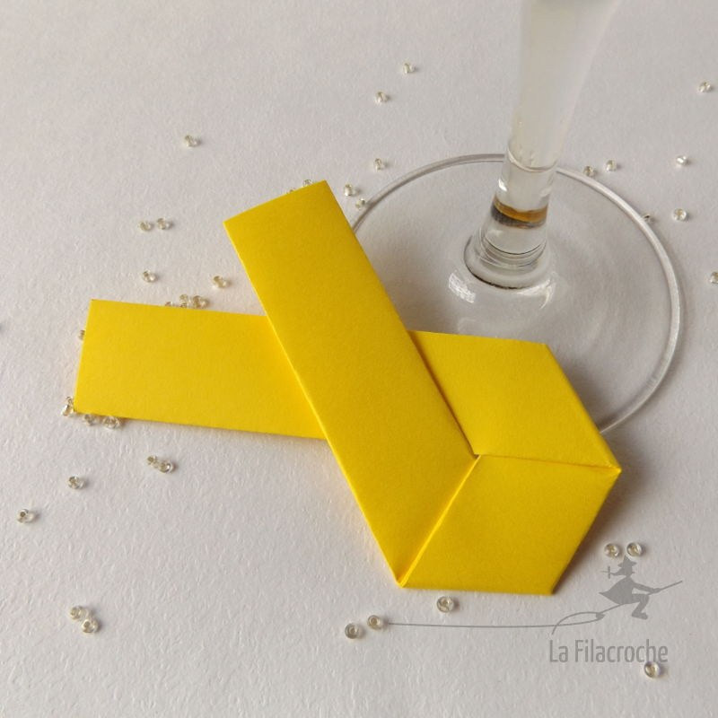 Marque-place origami ruban