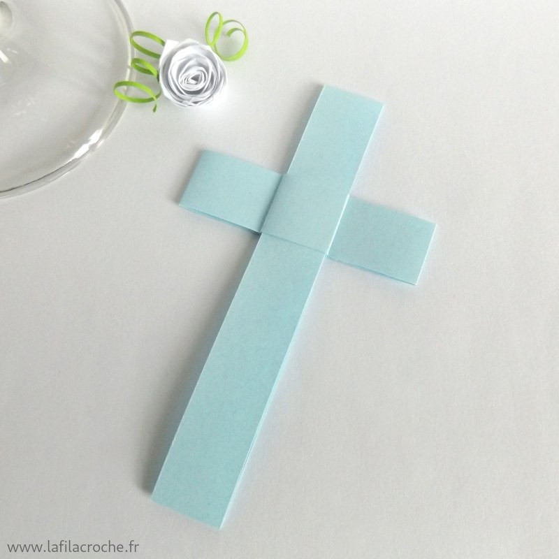 Marque-place Croix bleu ciel baptême