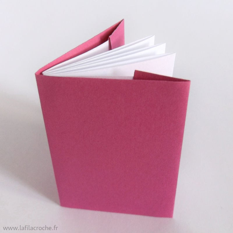 Marque-place livre en origami