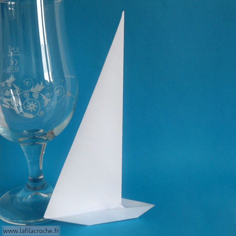 Marque-place bateau à grande voile
