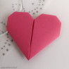 Marque-place coeur rose en origami