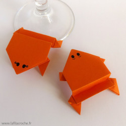 Marque-place grenouille rouge orangé