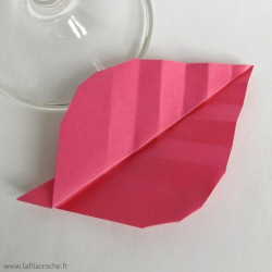 Marque-place feuille ovale origami