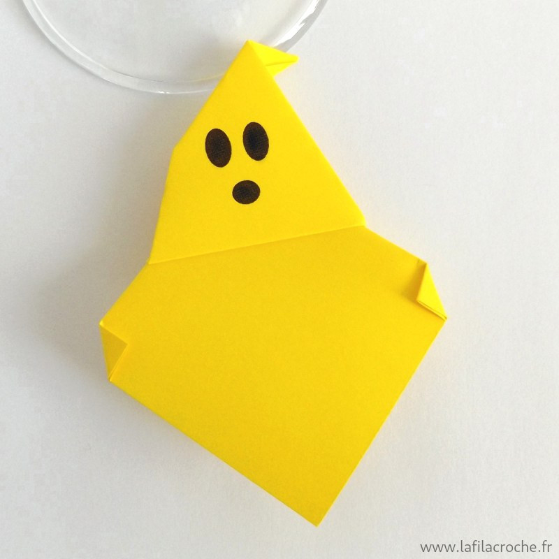 Marque-place fantôme jaune