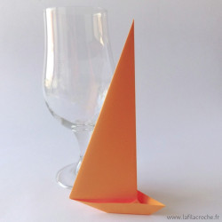 Marque-place bateau à voile orange