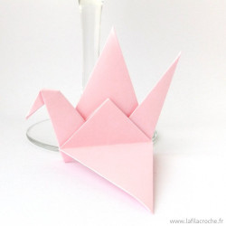 Marque-place grue origami rose clair