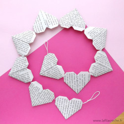 Guirlande de coeurs origami en papier de livre