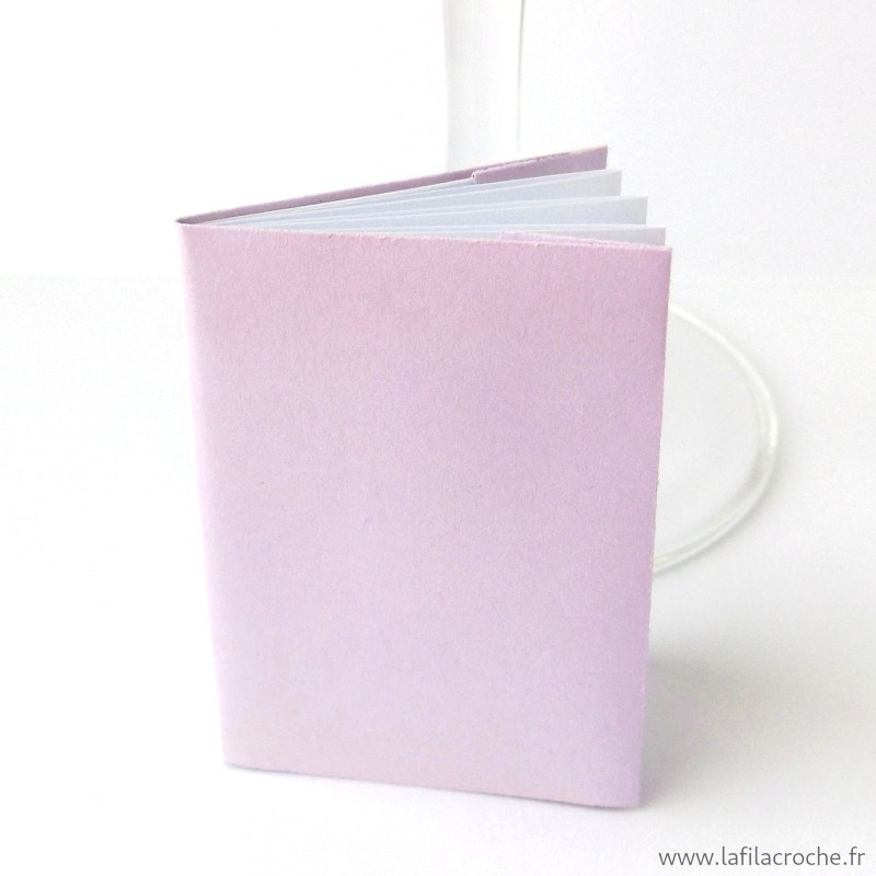 Marque-place mini livre mauve