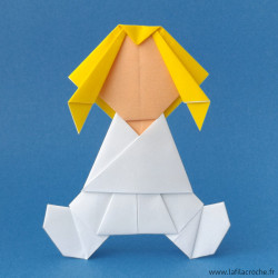 Poupée La Mariée en papier origami