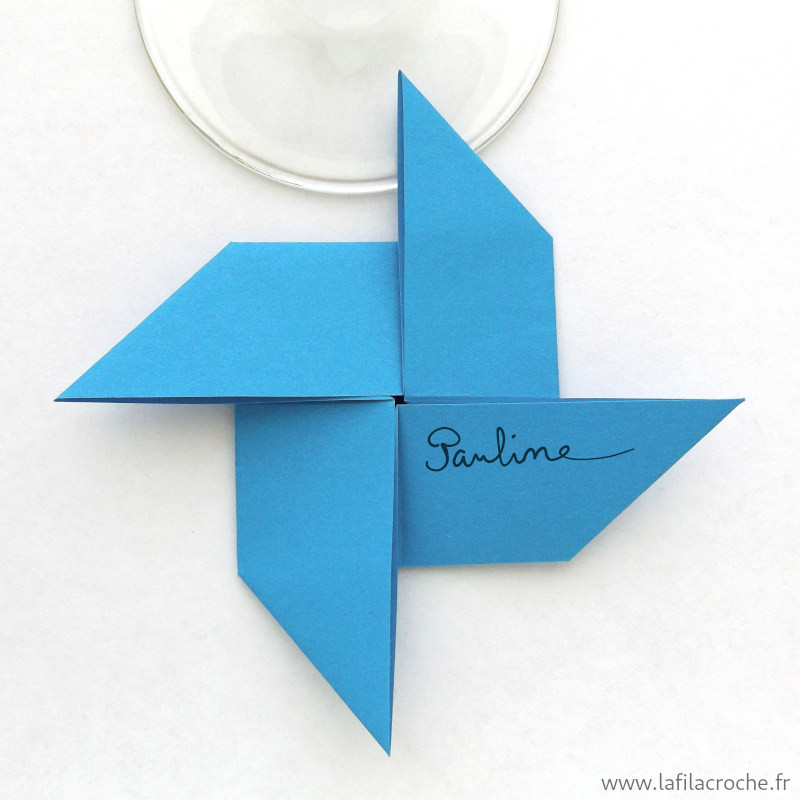 Marque-place moulin origami