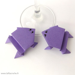 Marque-place grenouille origami violet