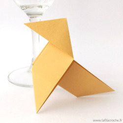 Marque-place cocotte en papier sable