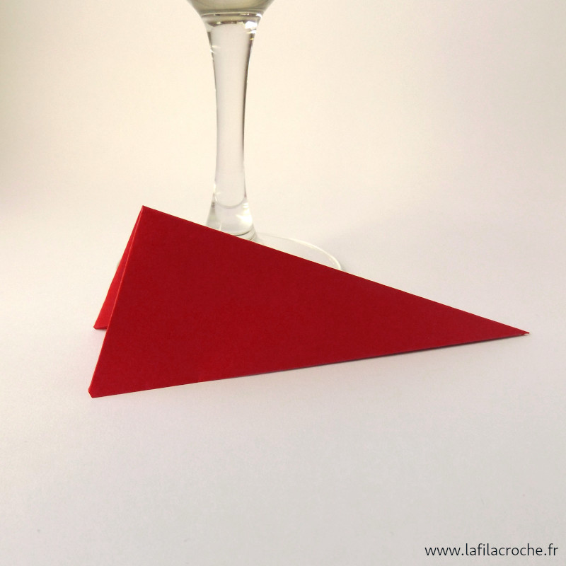 Marque-place triangle origami rouge