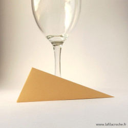 Marque-place triangle origami sable