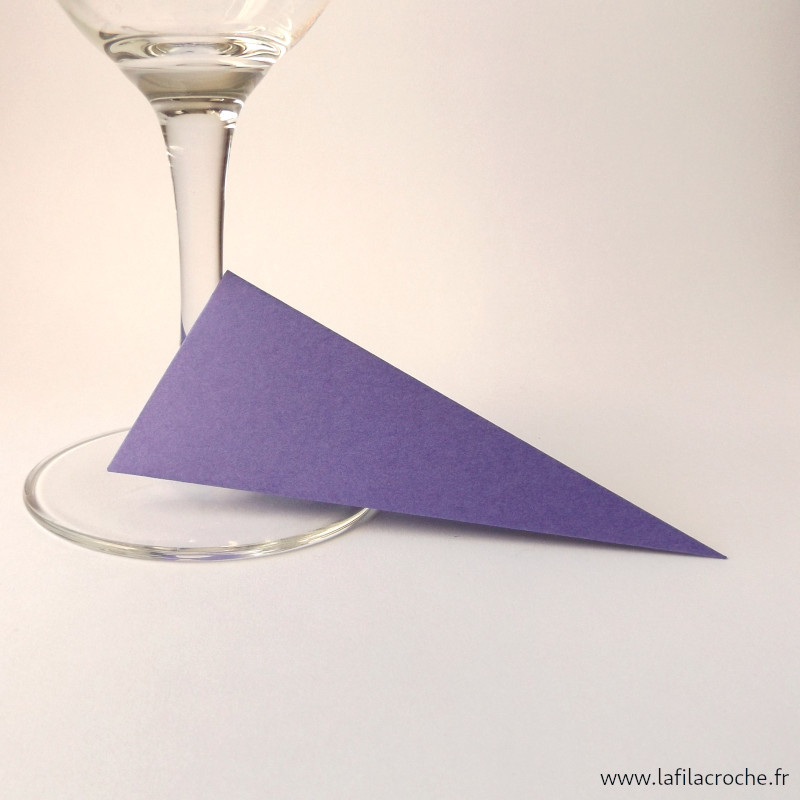 Marque-place triangle origami violet