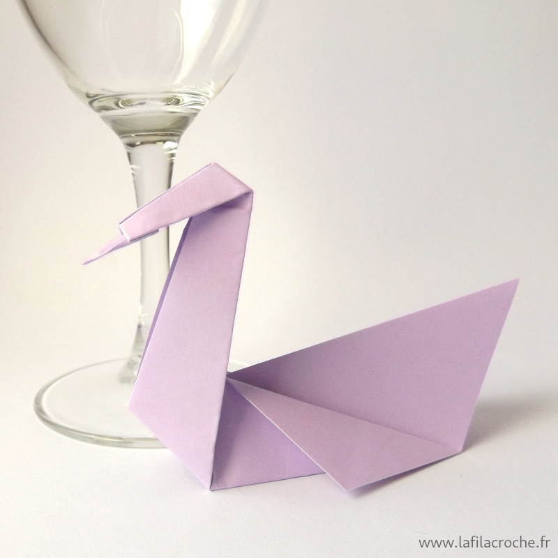 Marque-place cygne origami mauve