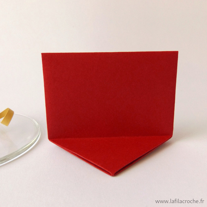 Marque-place rectangulaire origami rouge