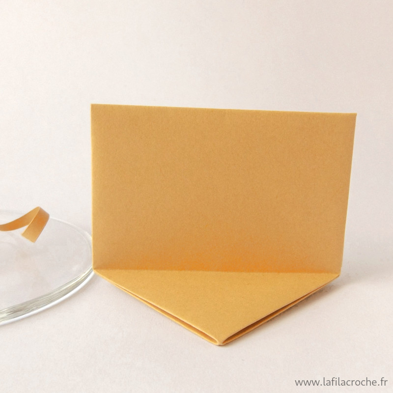 Marque-place rectangulaire origami sable