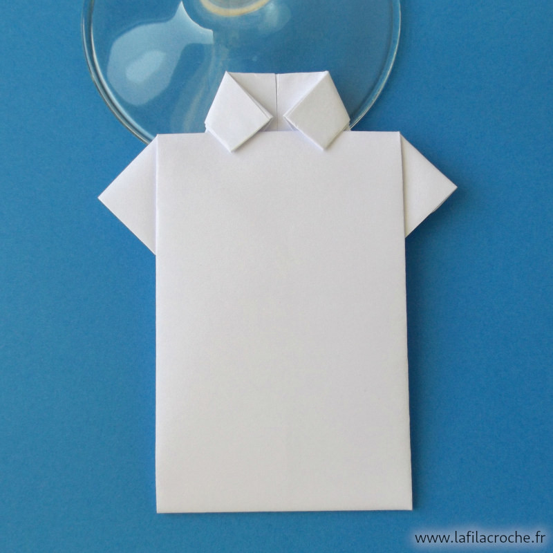 Marque-place chemise origami blanc