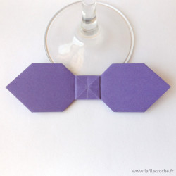 Marque-place nœud papillon violet