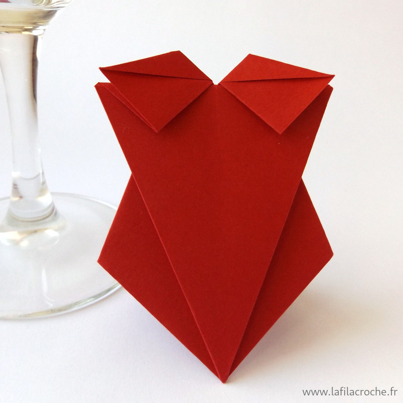 Marque-place maillot de bain origami rouge