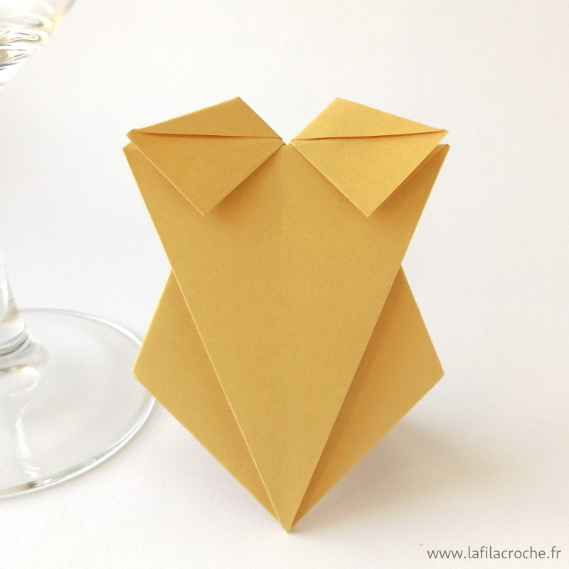 Marque-place maillot de bain origami sable