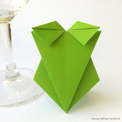 Marque-place maillot de bain origami vert