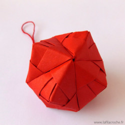 Boule origami rouge