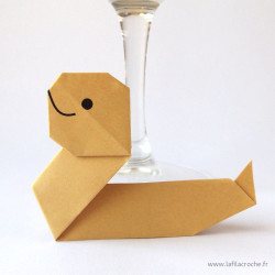 Marque-place serpent sable en origami