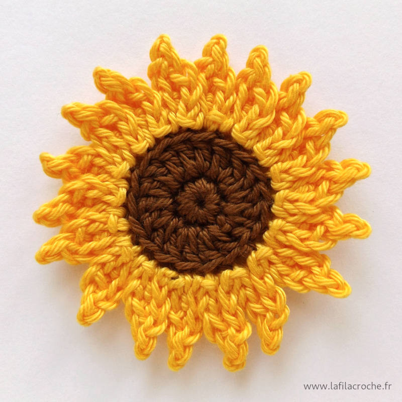 Motif appliqué tournesol au crochet