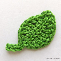 Appliqué feuille au crochet
