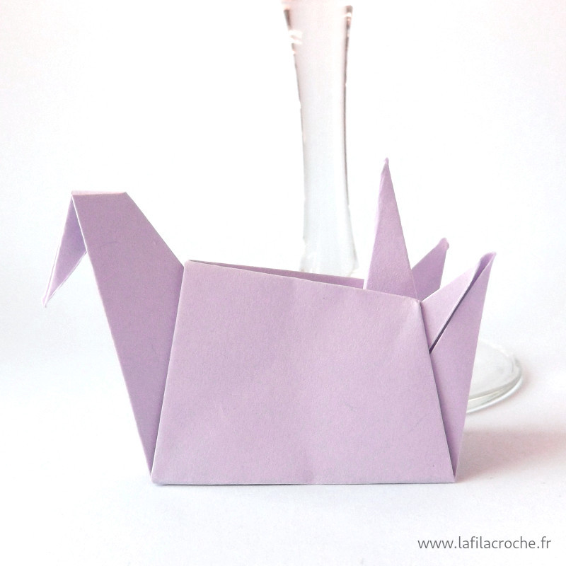 Marque-place grue assise origami mauve