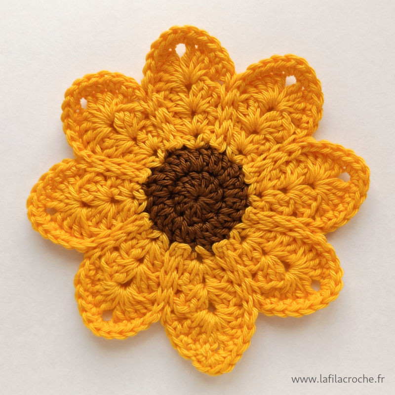 Sous-tasse fleur jaune tournesol en crochet