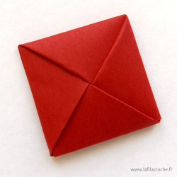 Menko origami rouge