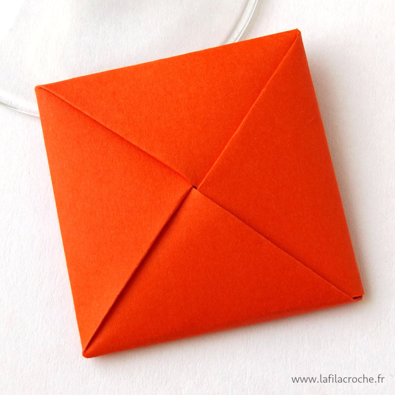 Marque-place menko rouge orangé