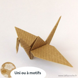 Grue origami en papier kraft