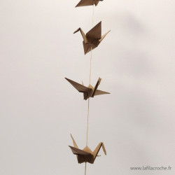 Guirlande grues origami ailes déployées kraft uni