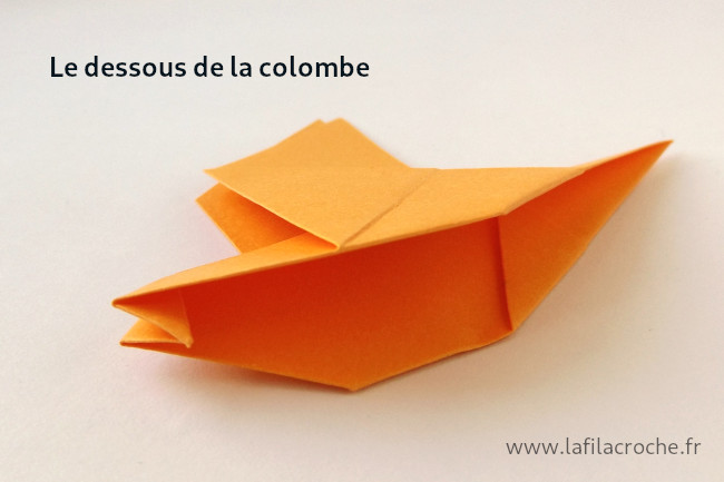 Le dessous de la colombe qui permet de la faire tenir debout